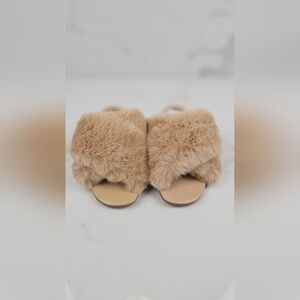 BCBGMAXAZRIA Womens Camel Thea Faux Fur Slip-On Slides Sandals Size 7 NEW In Box